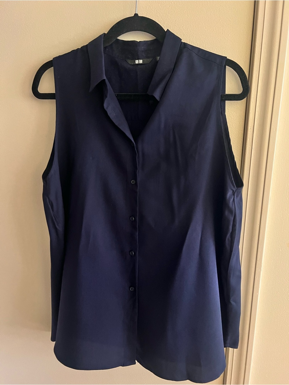 Uniqlo Navy Blue Sleeveless Button Down Top XXL